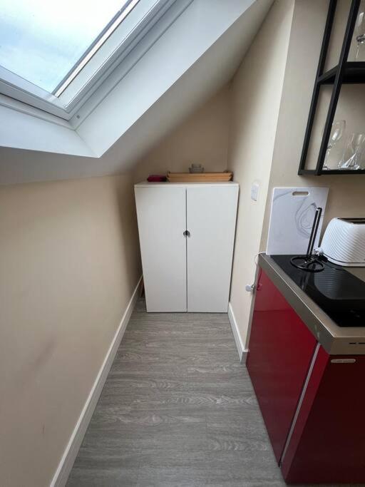 6 Flat, 50m To Airbus Apartment